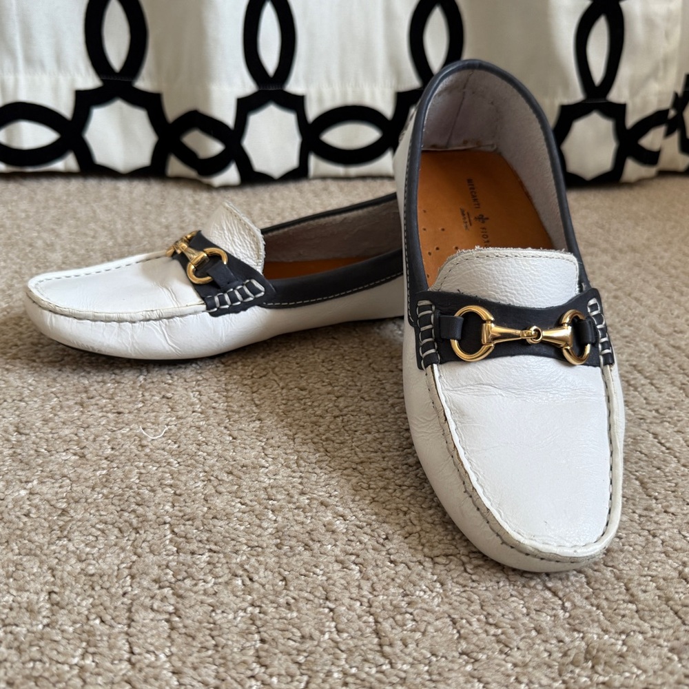 Mercanti Fiorentini White Leather Loafers with Gold Accent, size 7
